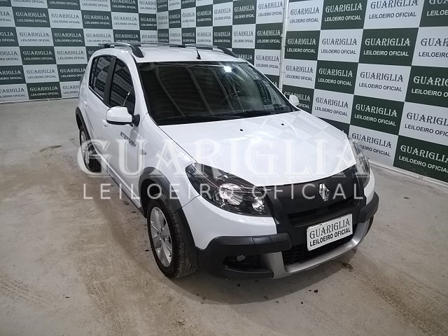 Veículo Renault Sandero RENAULT/SANDERO STW 16HP 2013/2014 2014 em leilão
