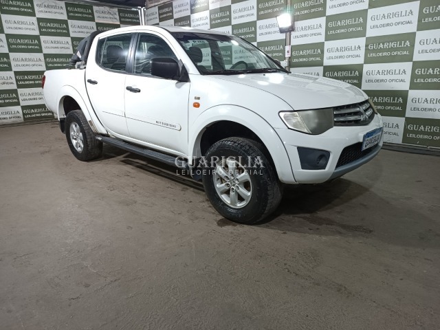 Veículo Mitsubishi L200 Mitsubishi L200 Triton 2.4 HLS 2014/2015 2015 em leilão