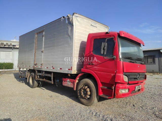 MERCEDES-BENZ ATEGO 1518 2010