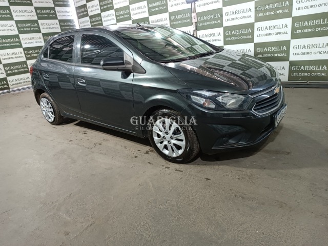 Veículo GM - Chevrolet Onix Chevrolet Onix 1.0 MT LT 2018/2019 Cinza 2019 em leilão