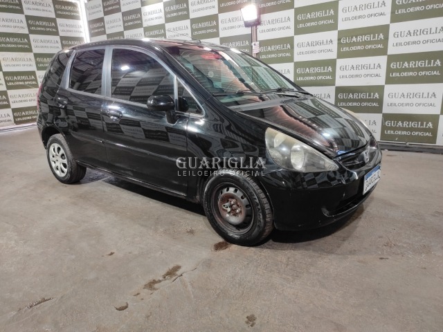Veículo Honda Fit HONDA/FIT LX 2005/2006 GASOLINA 2006 em leilão