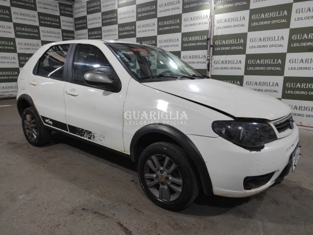 Veículo Fiat Palio Fiat Palio Fire Way 2014/2015 Branco 2015 em leilão