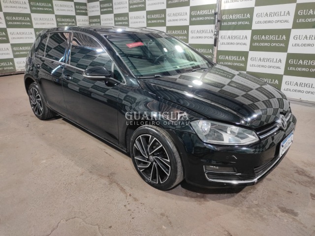 Veículo VW - VolksWagen Golf VOLKSWAGEN GOLF HIGHLINE MA 2013/2014 Gasolina 2014 em leilão