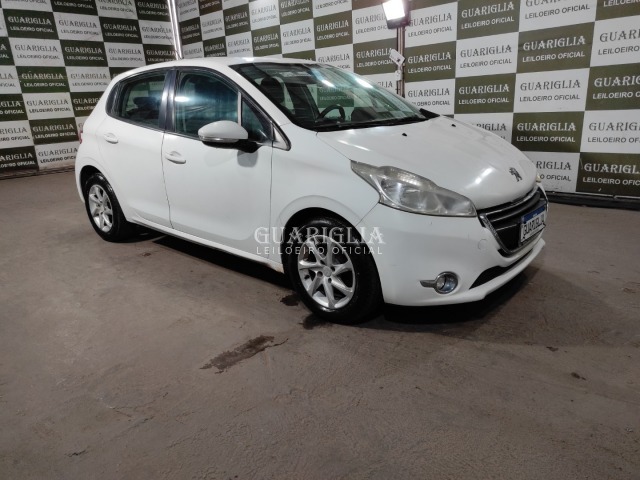 PEUGEOT/208 ACTIVE PACK 2014 Conservado