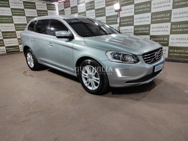 Veículo Volvo XC60 VOLVO XC60 2.0 T5 MOM 2015/2016 2016 em leilão