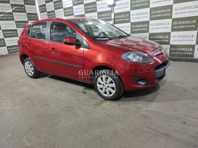 Veículo Fiat Palio Fiat Palio Attract 1.0 2013/2014 Vermelho 2014 em leilão