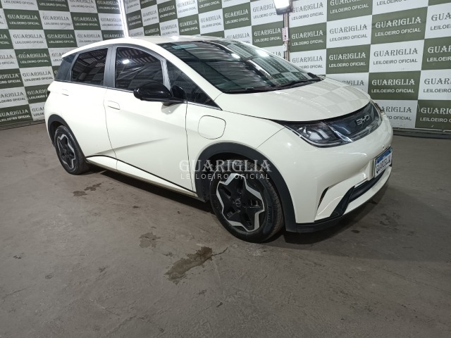 Veículo BYD Dolphin BYD DOLPHIN GS 180EV 2023/2024 Elétrico Amarela 2024 em leilão