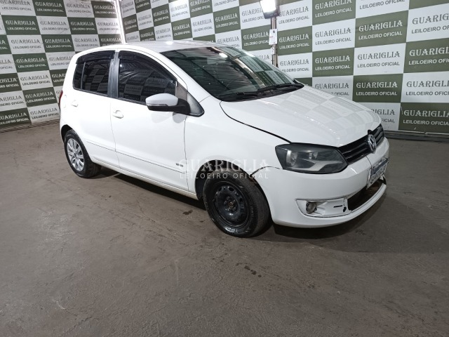 Veículo VW - VolksWagen Fox VOLKSWAGEN/FOX 1.0 GII 2013/2014 2014 em leilão