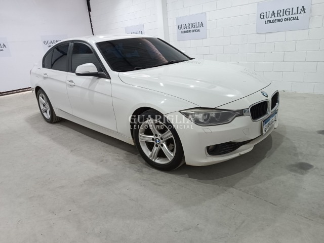 Veículo BMW 320I BMW 320I ACTIVE FLEX 2013/2014 Gasolina 2014 em leilão