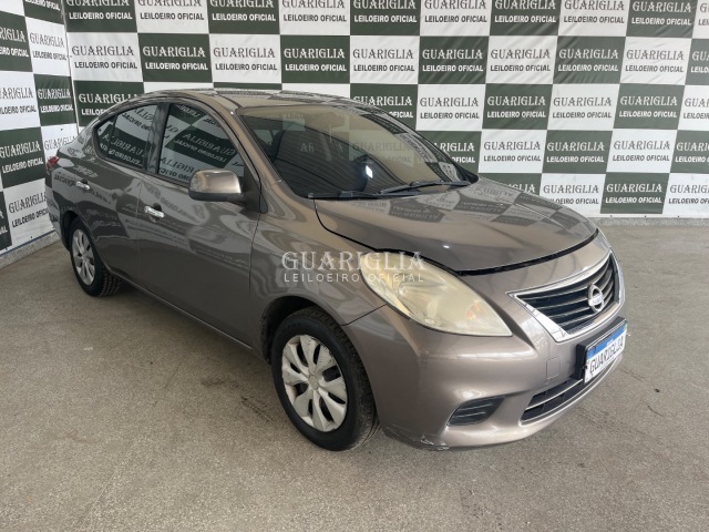 Veículo Nissan Versa NISSAN VERSA 1.6 SV FLEX 2013/2014 2014 em leilão