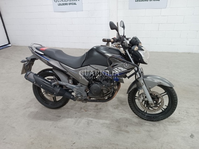 Veículo YAMAHA Fazer Yamaha Fazer 250 Blue Flex 2015 2015 em leilão