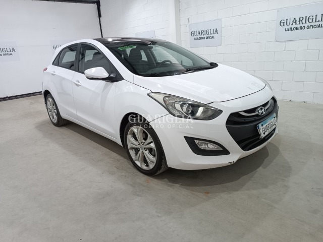 Veículo Hyundai i30 Hyundai i30 1.8 2014/2015 Gasolina 2015 em leilão