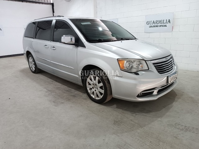Veículo Chrysler Town Country Chrysler Town & Country 2012 Gasolina 2012 em leilão