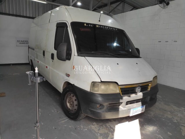 Veículo FIAT Ducato FIAT/DUCATO MAXICARGO - M*****7 - 2005 - 2006 - DIESEL 2006 em leilão