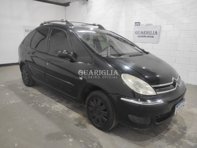 Veículo Citroën Picasso II Citroën Picasso II 1.6 GLXF 2010/2011 2011 em leilão
