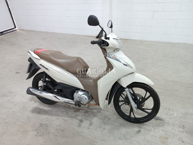 Veículo HONDA Biz Honda Biz 125 2024 Branca 2024 em leilão