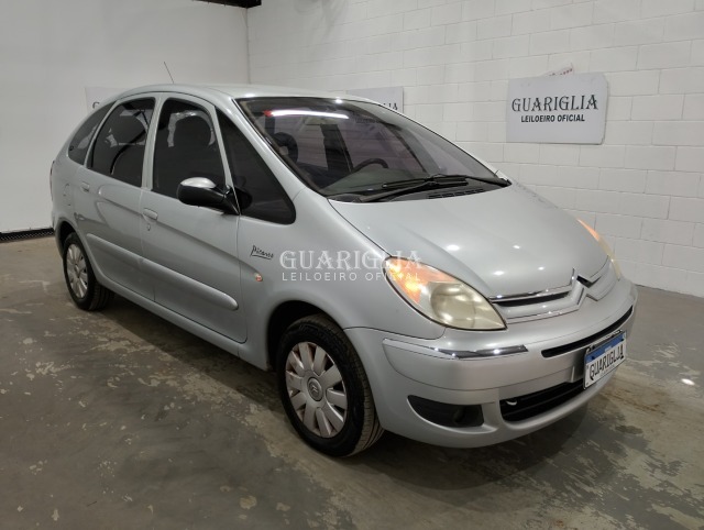 Veículo Citroën Picasso Citroën Picasso II 20EXC 2007/2008 Gasolina 2008 em leilão