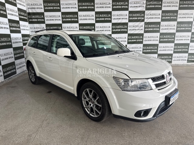 Veículo Fiat Freemont FIAT Freemont PREC AT6 2014 Gasolina 2014 em leilão